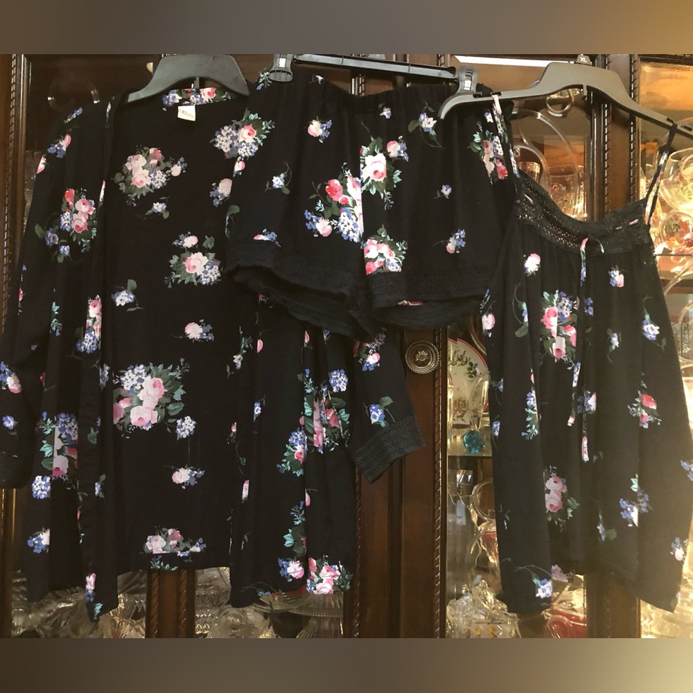 3 Piece Lounge Wear Set by Japna Black Floral Pajamas.